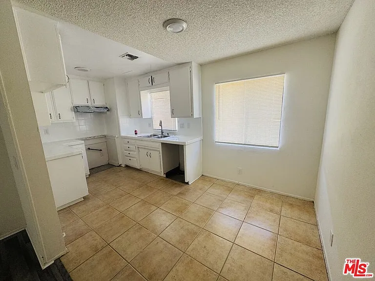 45119 Beech Ave #A — Photo 11