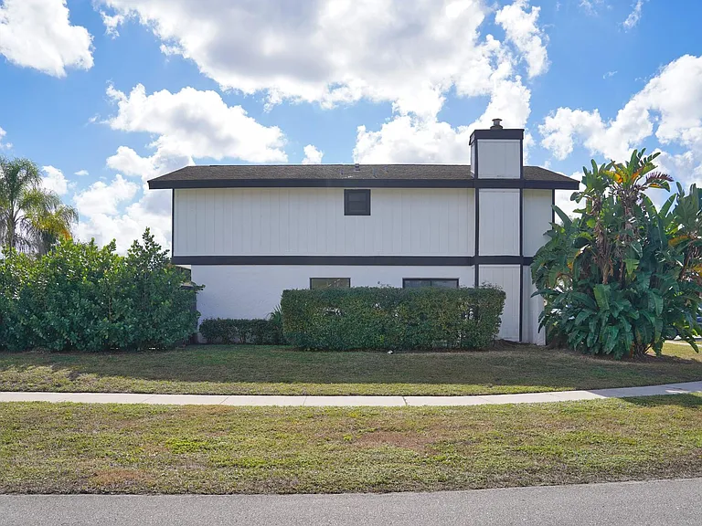760 Windtree Way — Photo 58