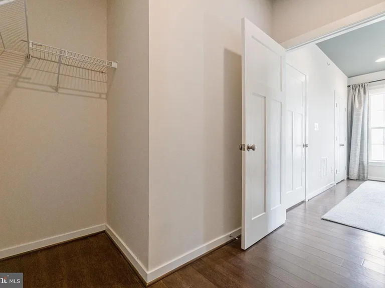 10225 Hilltop Ascent Dr — Photo 14