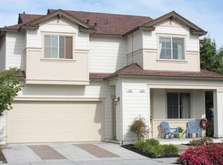 2232 Versailles St, Santa Rosa, CA 95403