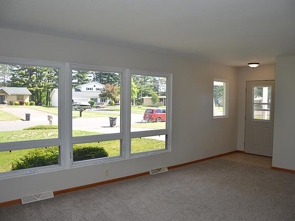 3rd image of 1252 King Rd #E