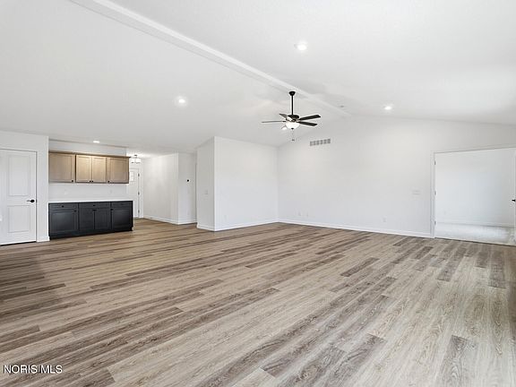4th image of 1742 Dolly Dr