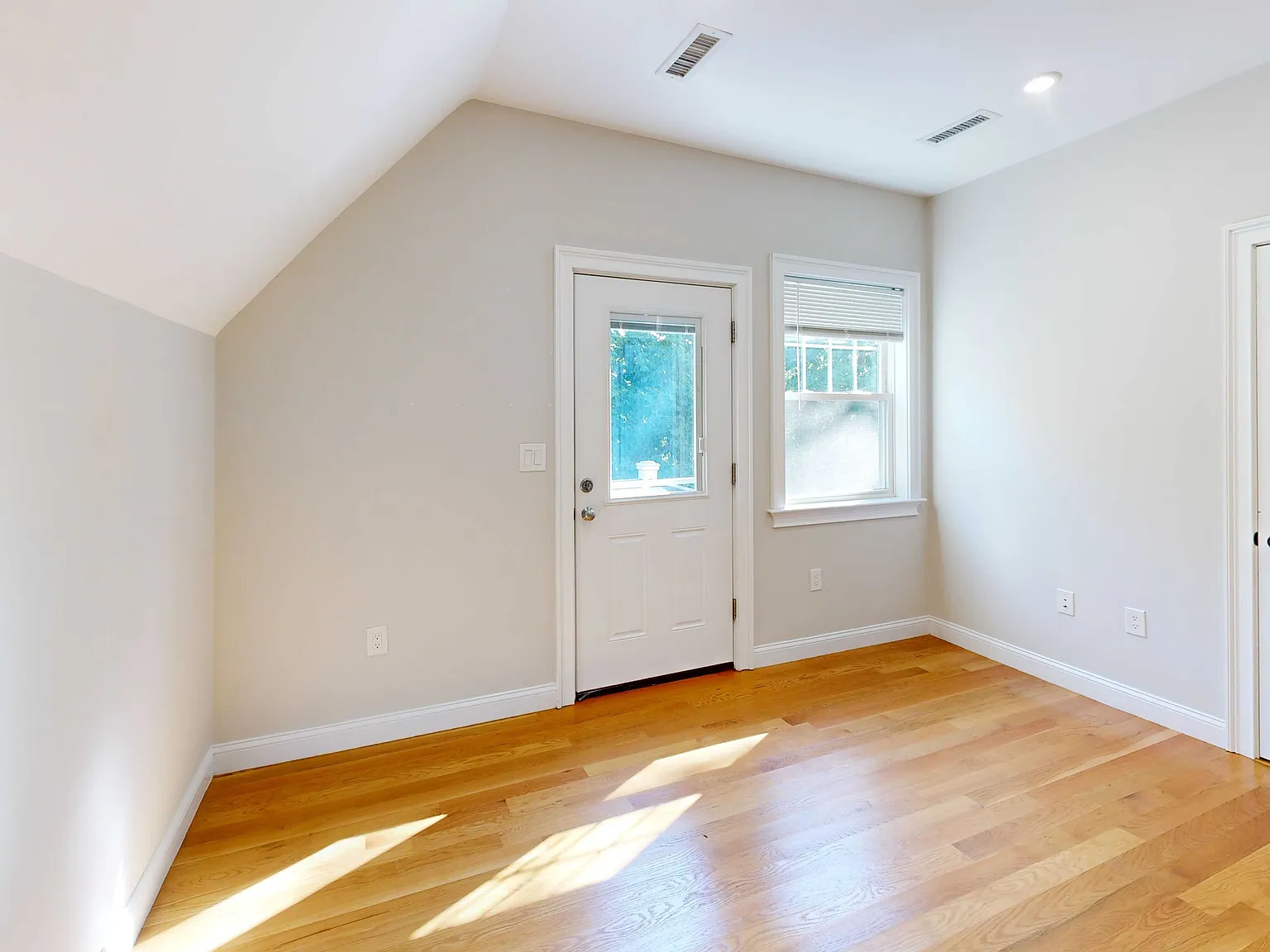 2 bed, $3,550 — Photo 3