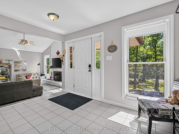 4th image of 2331 Lakeside Dr