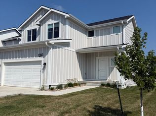 10145 Divine Pl, West Des Moines, IA 50266