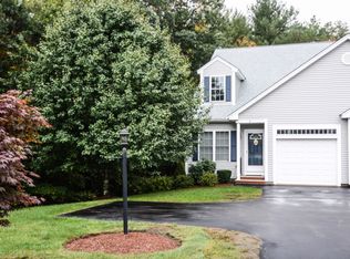 8 Blackburn Rd, Windham, NH 03087