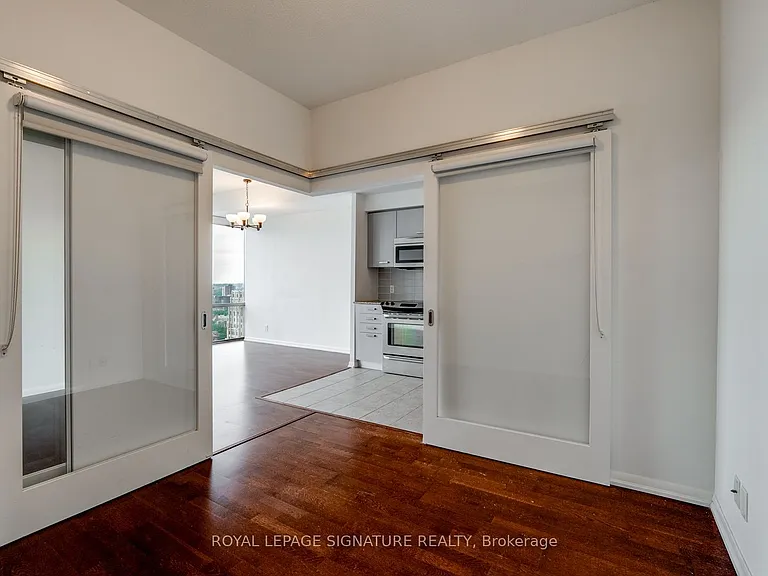 832 Bay St #2501 — Photo 6