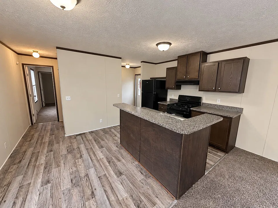 6025 Georgia #195