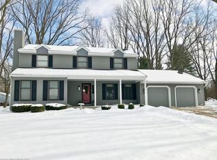 12822 Oneida Woods Trl, Grand Ledge, MI 48837