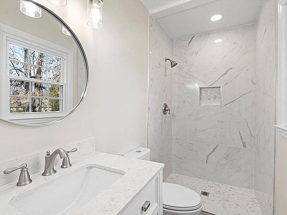 5th image of 608 Sunnybrook Dr
