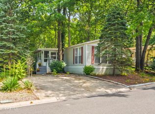 519 Roberts Rd, Toms River, NJ 08755