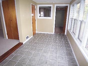 5th image of 525 Washington Dr