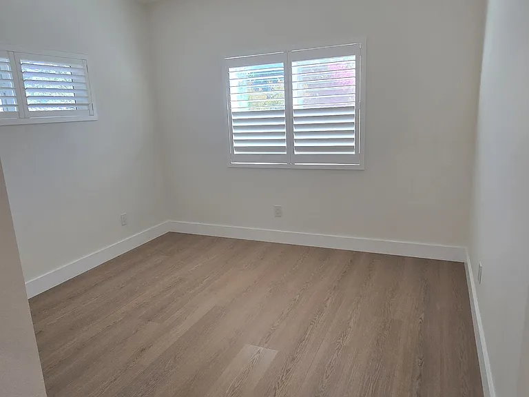 10051 Starr Rd #B — Photo 11