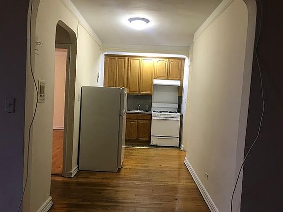 3rd image of 11814 83rd Ave #4A
