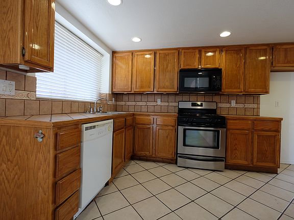 5th image of 37525 Sabal Ct