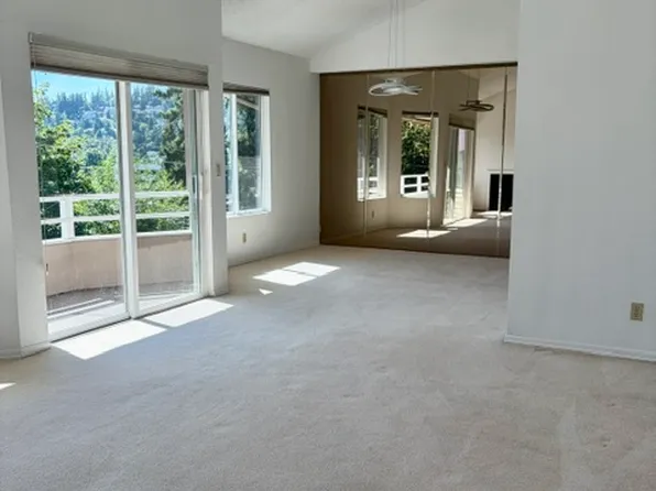 11430 99th Pl NE APT 7, Kirkland, WA 98033