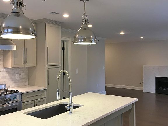 4th image of 789 Dennison Ave APT 410