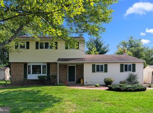 53 Falcon Dr, Chalfont, PA 18914