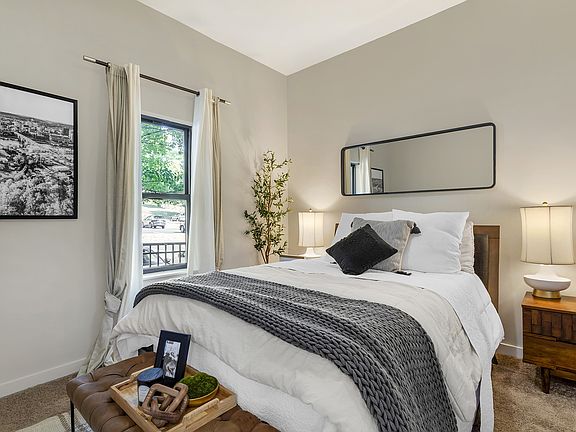 Model Bedroom