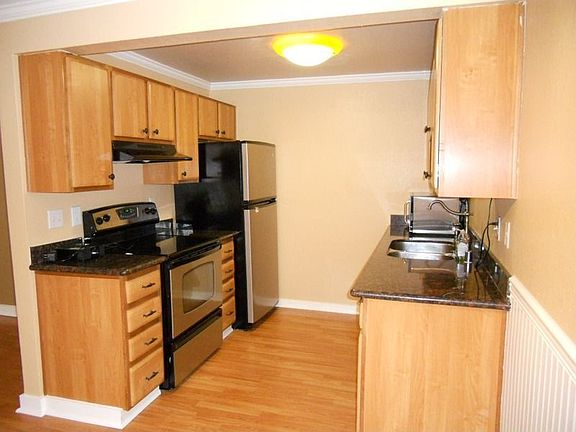2nd image of 16817 Larch Way Unit E-104