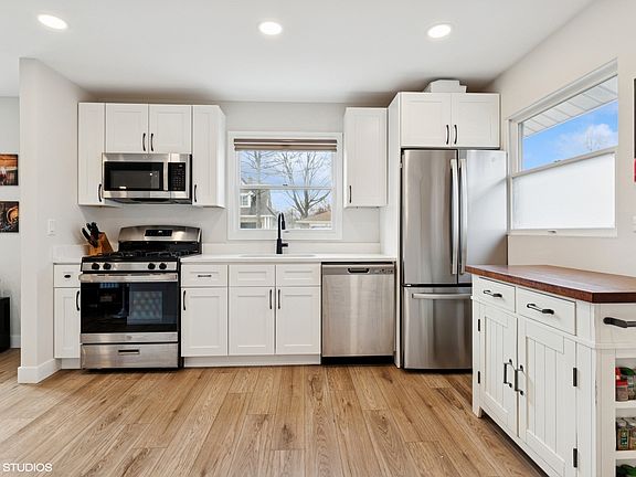 3rd image of 609 S Highland Ave