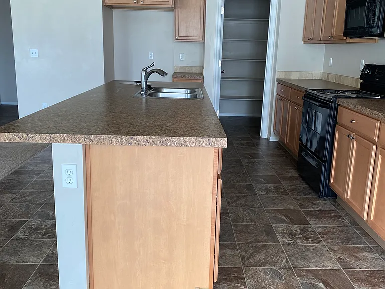 221 Canyon Crest Dr W — Photo 6