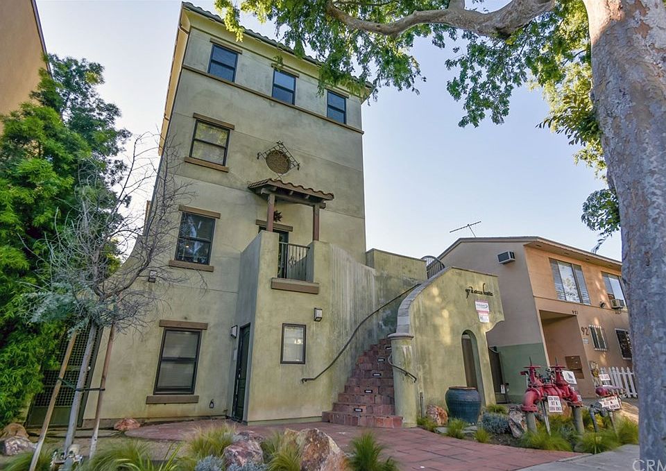 1st image of 917 N Sierra Bonita Ave #1