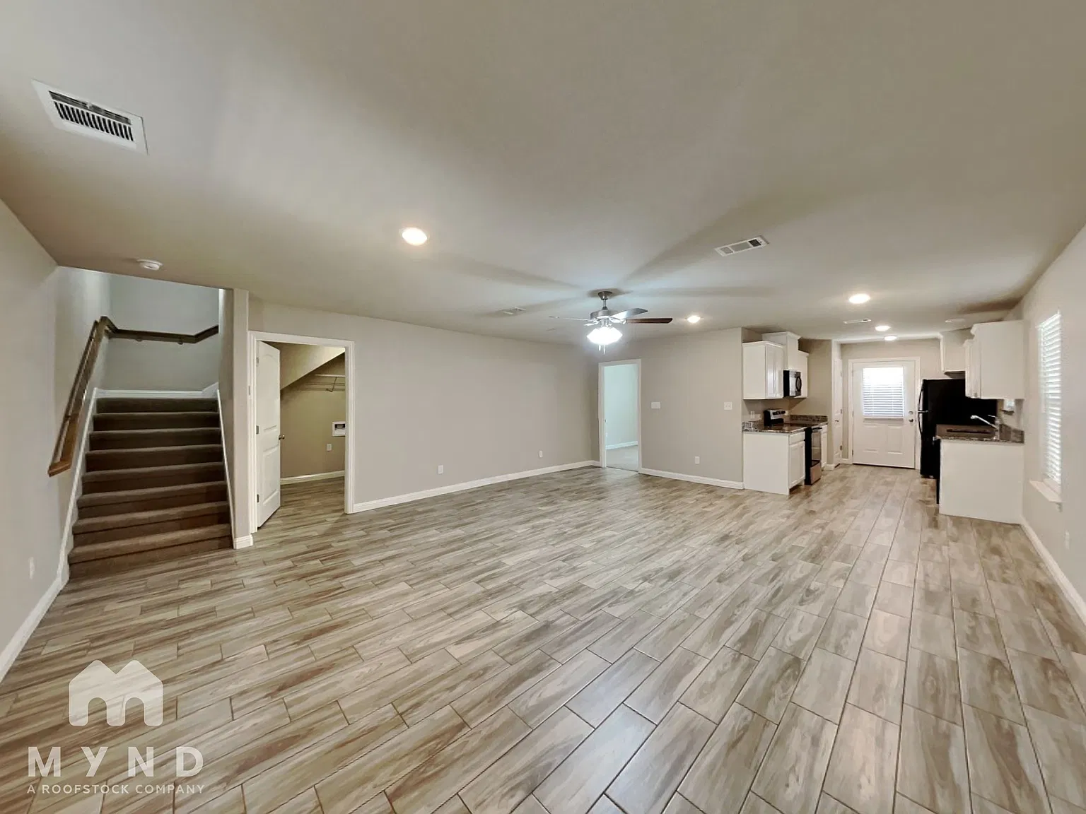 3 bed, 2.0 bath, 1665 sqft, $1,849 — Photo 4