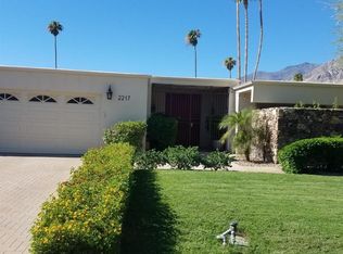2217 Yosemite Dr, Palm Springs, CA 92264