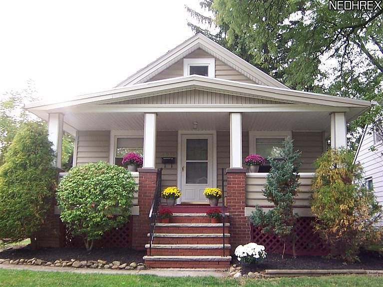 1st image of 4050 W 226th St
