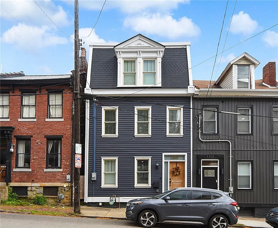 1200 James St photo 1