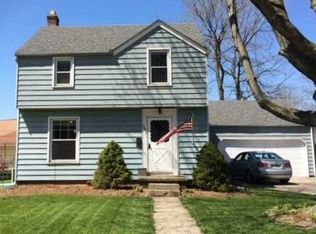 1646 Groll Dr, Oregon, OH 43616