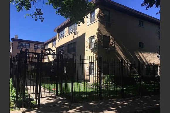 2048 W Chase Ave — Photo 1