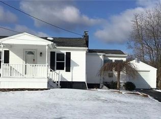 831 N Neshannock Rd, Hermitage, PA 16148