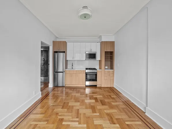 219 78th St APT 3D, Brooklyn, NY 11209