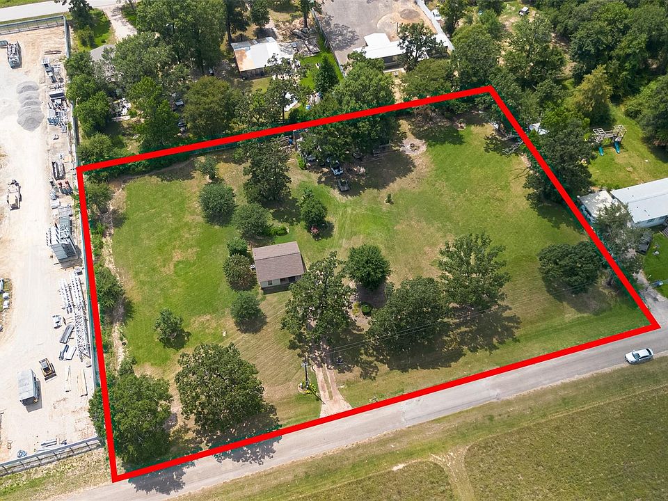 1st image of 2200 Red Oak Ln