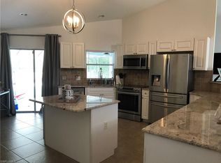711 SE 9th Pl, Cape Coral, FL 33990
