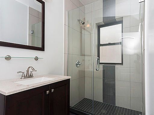 2nd image of 5559 N Magnolia Ave APT 1W
