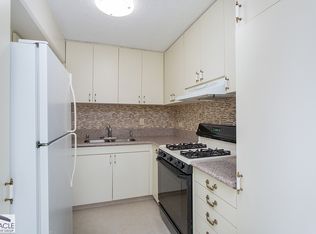 2465 Kuhio Ave #918, Honolulu, HI 96815