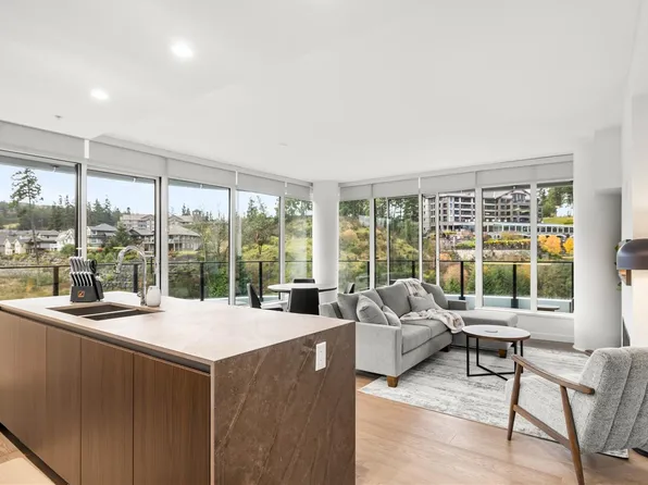 2000 Hannington Rd #1015, Langford, BC V9B 7C1