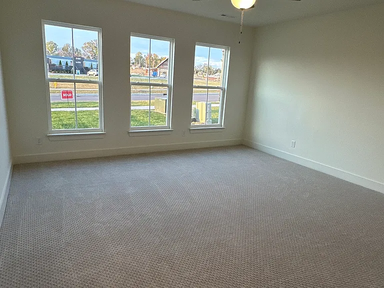 5049 Greentree Dr — Photo 9