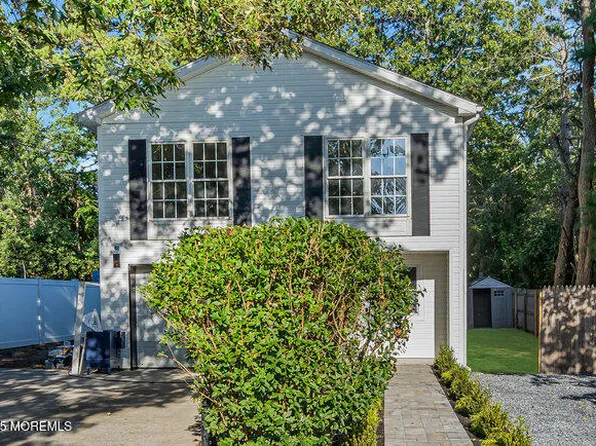 683 Pine Ave, Tuckerton, NJ 08087