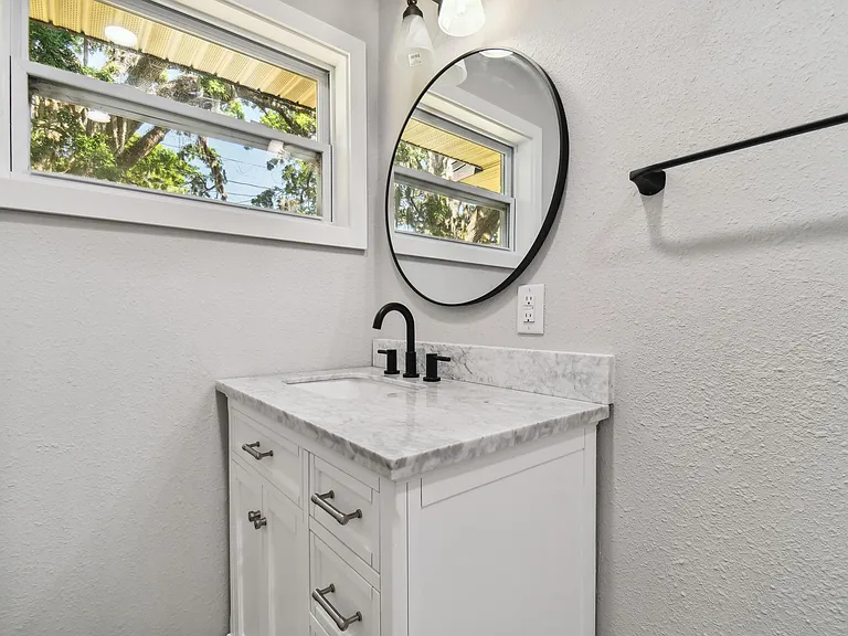 535 W Palmeden Dr — Photo 15
