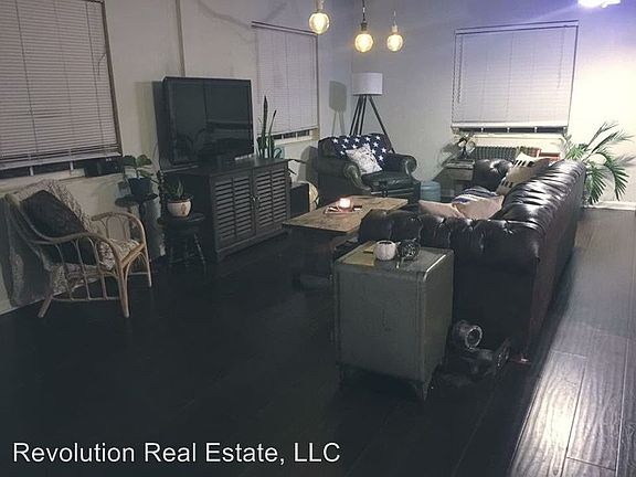 4th image of 3913 Packard Dr