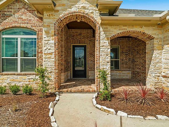4th image of 32802 Wesleyan Ct