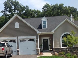 900 Village Club Dr, Wexford, PA 15090