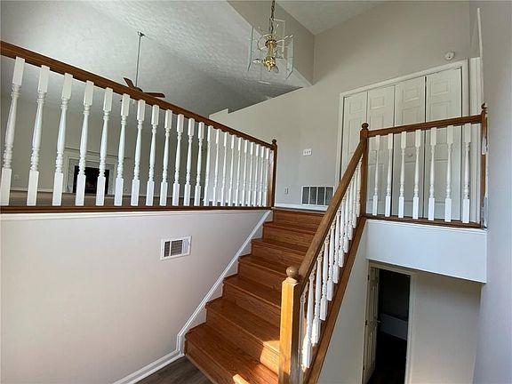 2nd image of 405 Padens Valley Ct