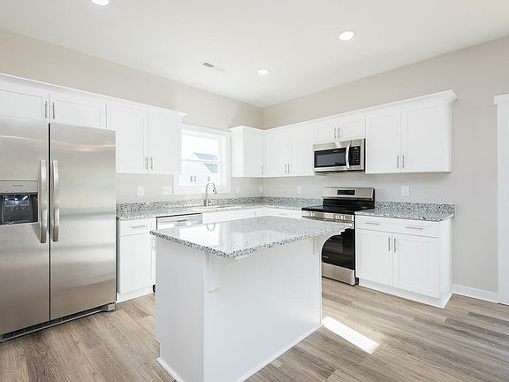 5th image of 1125 Scarlet Oak Rd