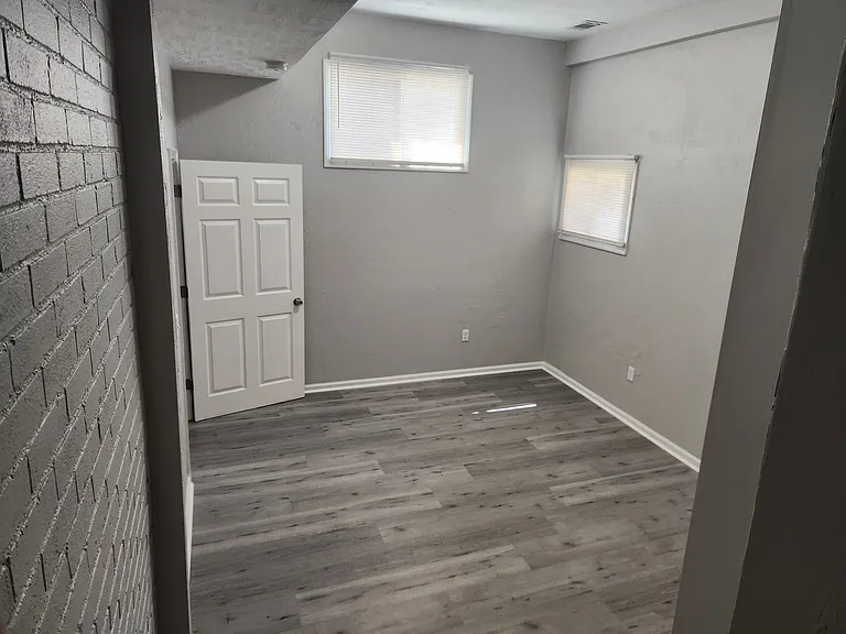 110 Congress St #4 — Photo 9