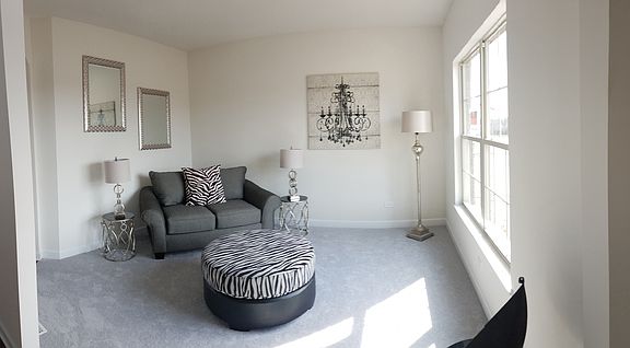 3rd image of 16457 W Turnberry Cir